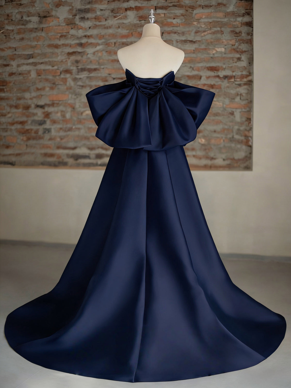 A-Line Sweetheart Neck Sweep Train Satin Ivory Long Prom Dress