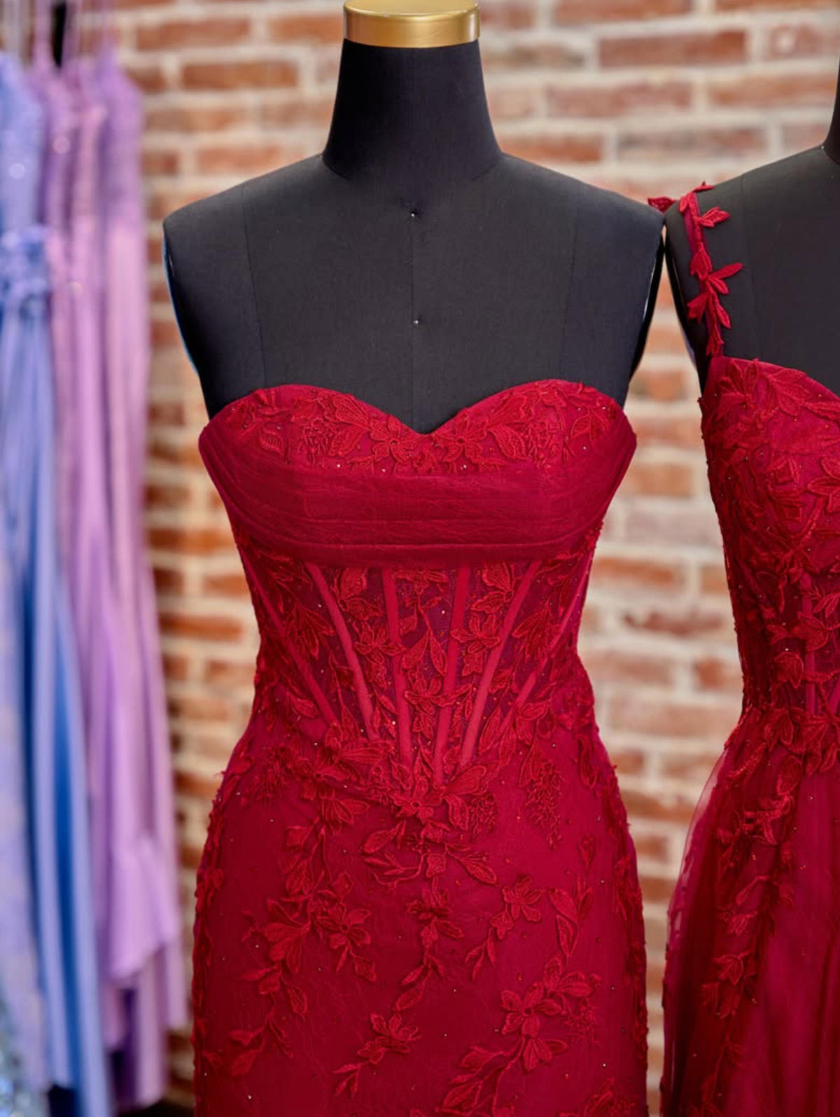 Unique Sweetheart Neck Tulle Lace Floor Length Burgundy Prom Dress