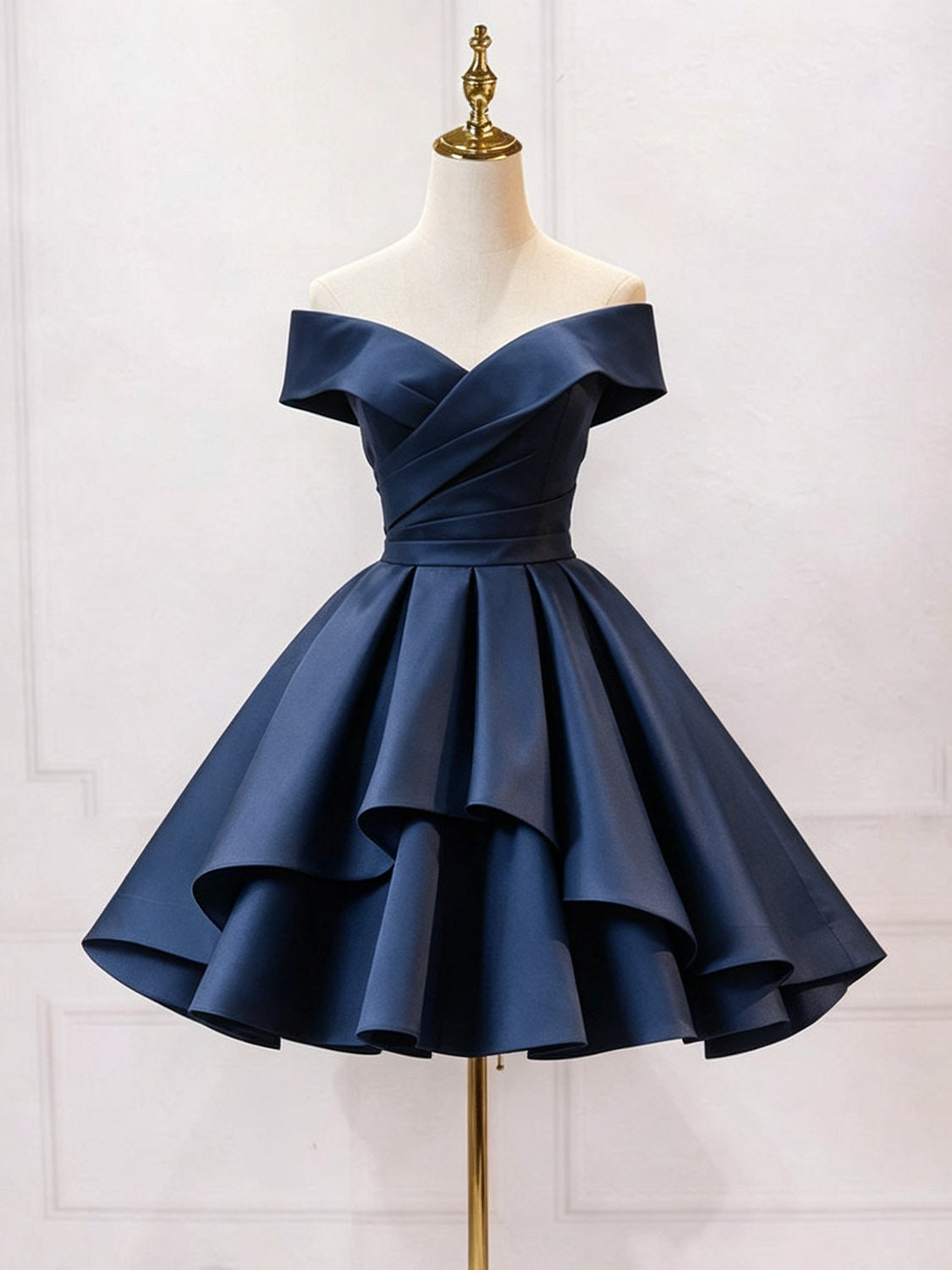 A-Line Sweetheart Off Shoulder Satin Short Dark Blue Prom Dress