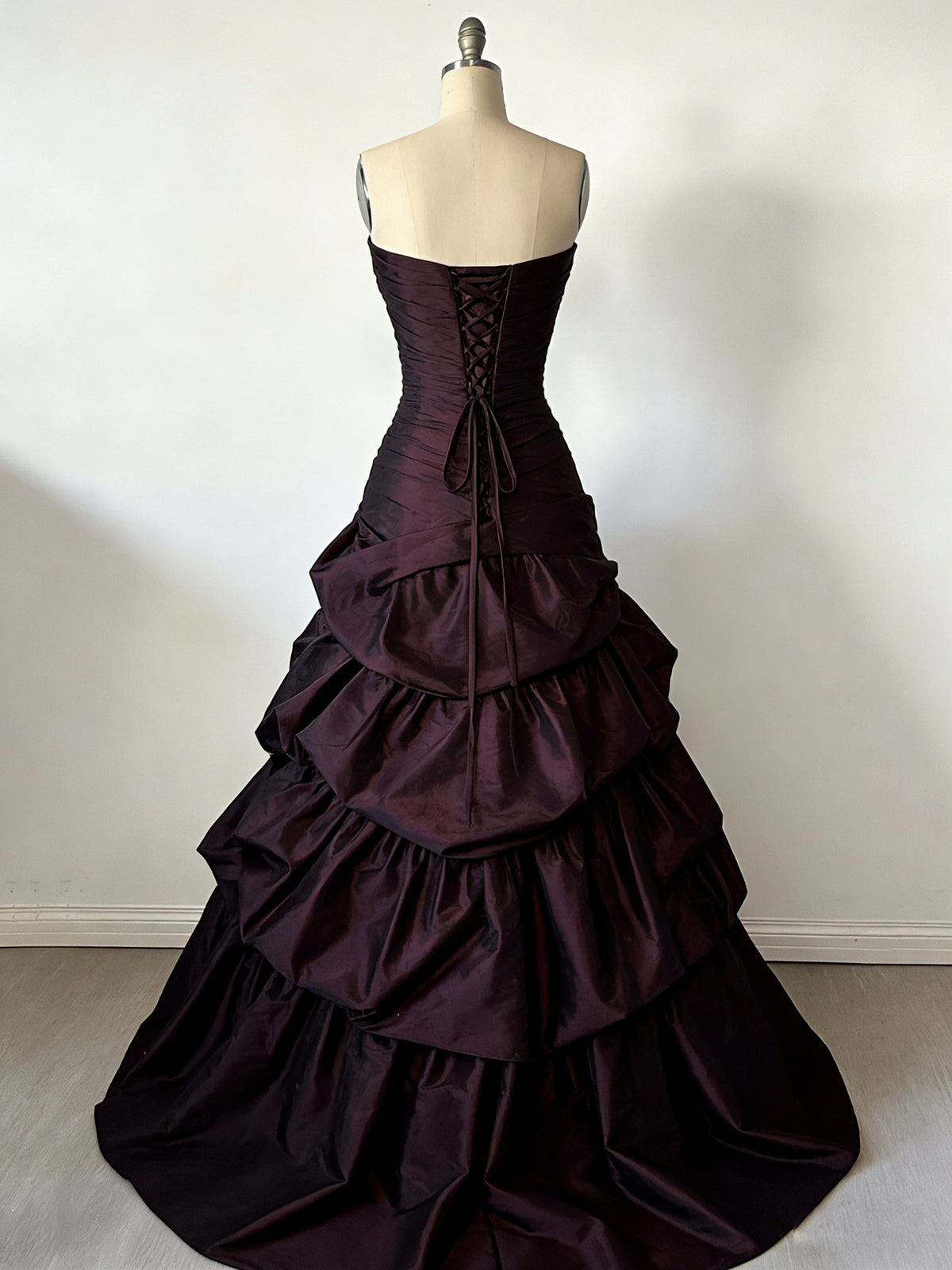 A-Line Sweetheart Neck Taffeta Ruffles Maroon Long Prom Dress