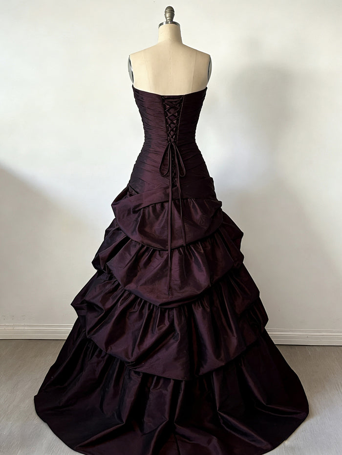 A-Line Sweetheart Neck Taffeta Ruffles Maroon Long Prom Dress
