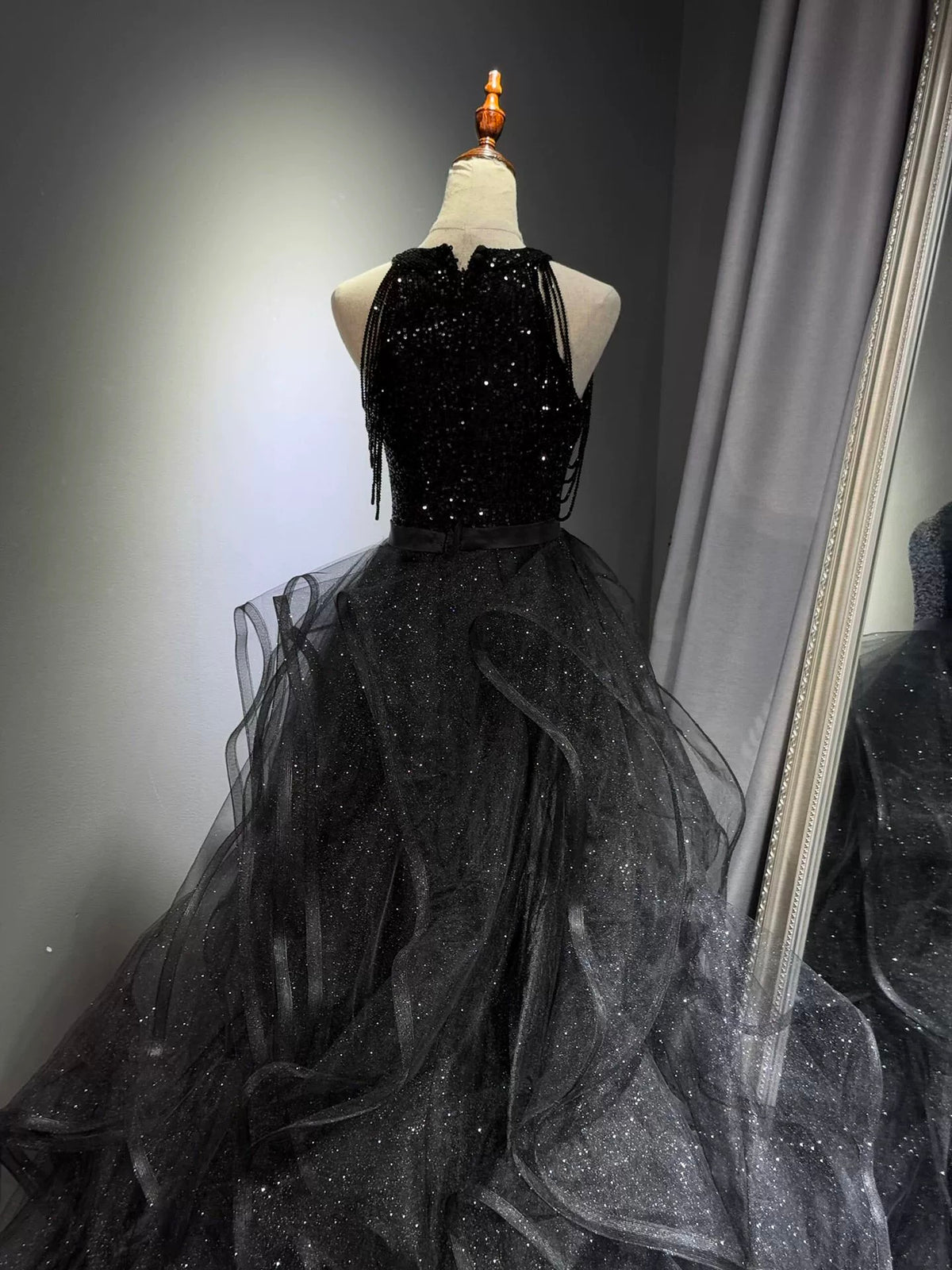 A-Line High Neck Tulle Ball Gown Sequin Black Prom Dress with Beads