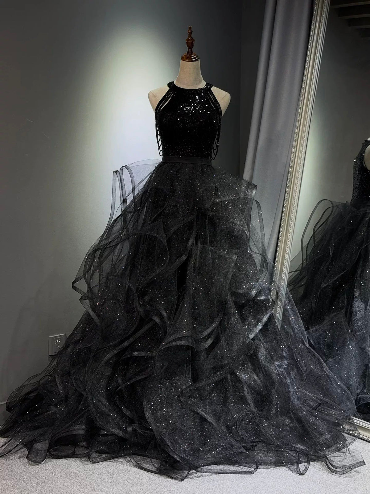 A-Line High Neck Tulle Ball Gown Sequin Black Prom Dress with Beads