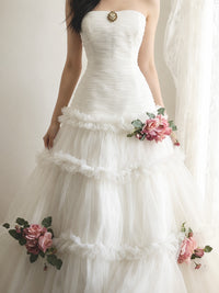 Elegant Sweep Train White Prom Dress with Layered Tulle Skirt