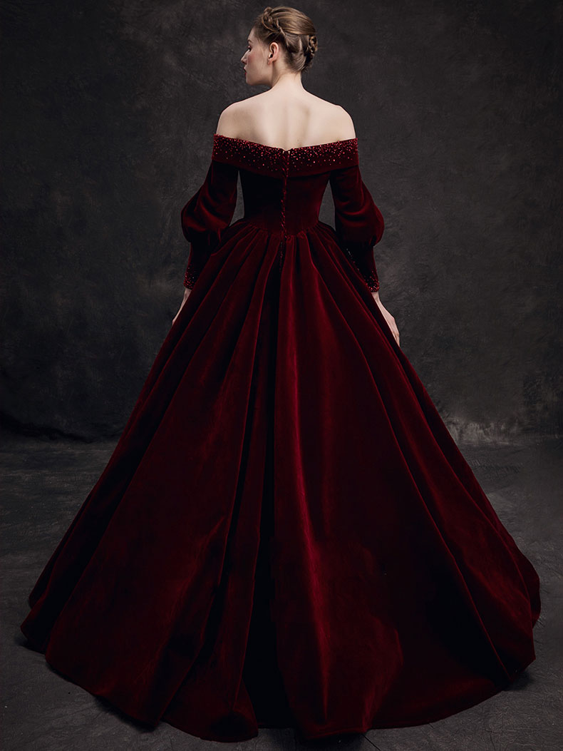 BEAUTIFUL Heavy velvet gown